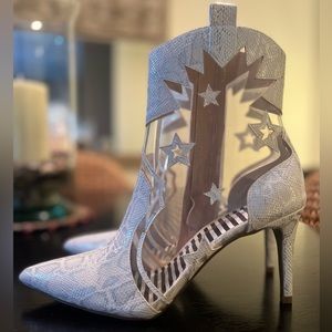 Betsy Johnson Lunas Snakeprint Western Booties size 8.5